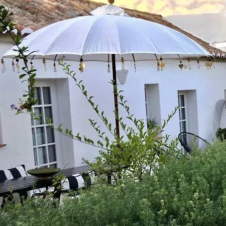 Quinta Da Lua Bed & Breakfast 4*