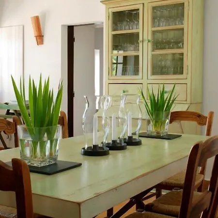 Quinta Da Lua Bed & Breakfast 4*