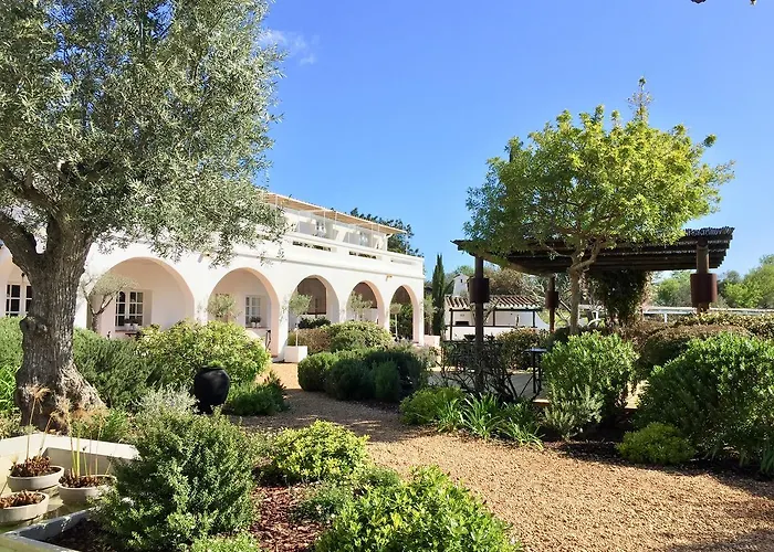 Quinta Da Lua Bed & Breakfast